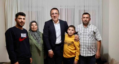 Başkan Savran ev ziyaretlerine devam ediyor
