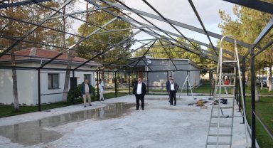 Beylikova Millet Bahçesi'nde çadır kafe inşaatı başladı