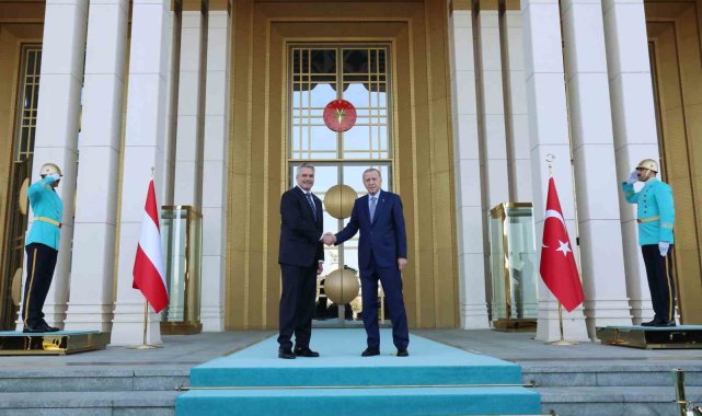 Cumhurbaşkanı Erdoğan, Avusturya Başbakanı Nehammer'i resmi törenle  karşıladı - SİYASET - Karaman Olay
