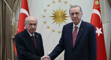 Cumhurbaşkanı Recep Tayyip Erdoğan, MHP Genel Başkanı Devlet Bahçeli'yi kabul etti.