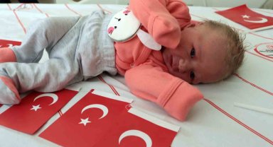 Cumhuriyet'in ikinci asrında gözünü dünyaya açtı