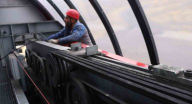 Erciyes yeni sezona hazırlanıyor: Ekipler 24 kilometrelik halatı santim santim kontrol ediyor