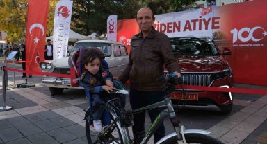 Eskişehir'de 29 Ekim kutlamalarında 'Devrim ile Togg yan yana'