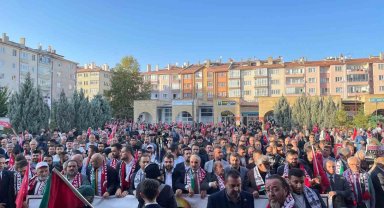 İsrail'e "Büyük Filistin Yürüyüşü" ile tepki gösterdi