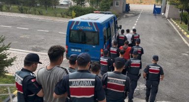 JASAT, hırsızlık şüphelilerini çaldıkları malzemelerle yakaladı