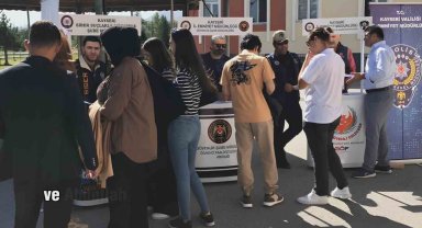 Kayseri Polisi 10 Bin Üniversiteliyi Bilgilendirdi
