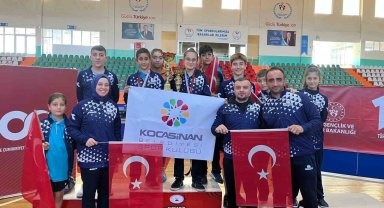Kocasinan Masa Tenisi hem bayan hem erkek takımı şampiyon oldu