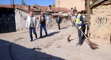 Meram Çevre Timi sonbahar temizliği için sahada