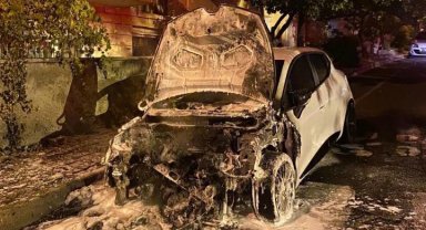 Nevşehir'de araç kundaklandı, o anlar kamerada