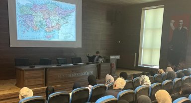 NEVÜ'de 'Kapadokya Mimarisi' anlatıldı