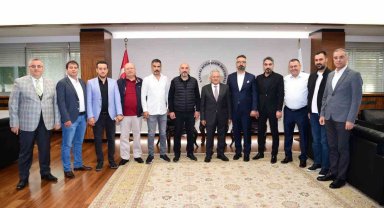 Oto Galericiler Sitesi'nden Başkan Büyükkılıç'a Ziyaret