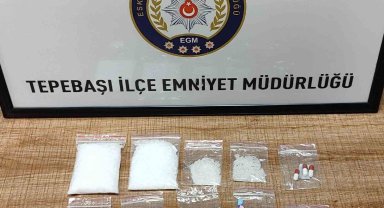 Polis ekiplerinden aranan şahıslara operasyon
