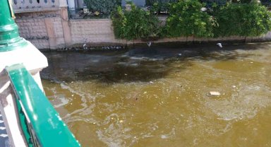 Porsuk Çayı'ndaki pislikler vatandaşın tepkisine neden oldu