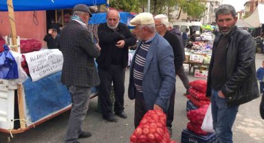 Sattı soğandan elde ettiği geliri Filistin'e gönderecek