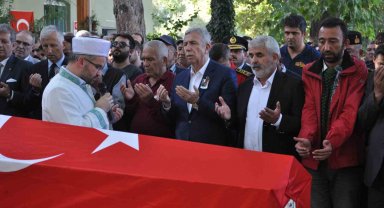 Şehit itfaiye eri Eskişehir'de toprağa verildi