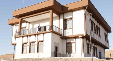 Sincan Belediye Başkanı Ercan, Polatlar Köy Konağı'nı inceledi