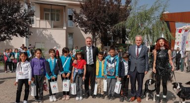 Sincan'da sevimli dostlara özel "Pati Park" açıldı