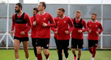 Sivasspor'da Kasımpaşa mesaisi sürüyor
