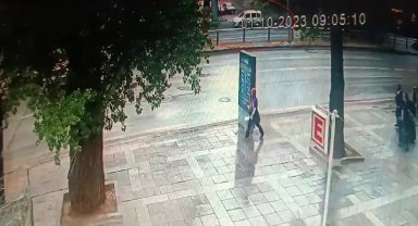 Teröristler saldırı girişimi öncesi kullandıkları araçla kameralara yansıdı