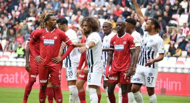 Trendyol Süper Lig: E.Y. Sivasspor: 0 - Kasımpaşa: 0
