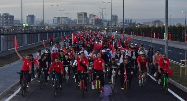 Türkiye Cumhuriyeti'nin yüzüncü yılında binlerce pedal