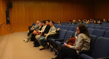 Uluslararası öğrenciler için ikamet izni bilgilendirme toplantısı