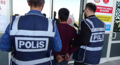 Üvey babasını bıçaklayarak öldüren zanlı tutuklandı