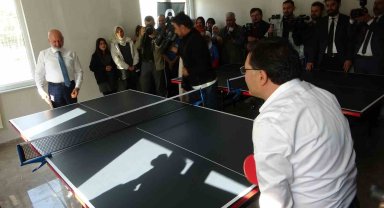 Vali Çiçek: "Kim gençlerimizi zehirlemek istiyorsa, karşılarında devletin demir yumruğunu buluyor"