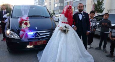 Valinin makam aracı gelin arabası oldu