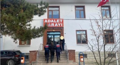 7 yıl 6 ay hapis cezası bulunan şahıs jandarma ekiplerince yakalandı