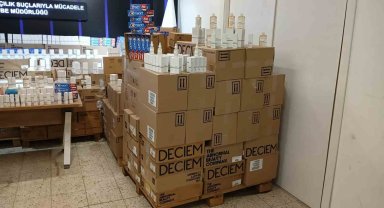 Ankara'da ele geçirilen 4 milyon liralık kaçak kozmetik ürünler emniyette sergilendi