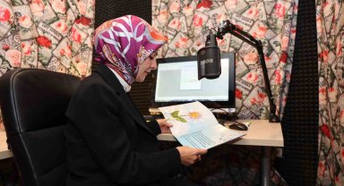 Bakan Göktaş çocuklar için kitap seslendirdi