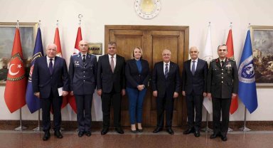 Bakan Güler, Bulgaristan ve Romanya Savunma Bakanı Yardımcılarını kabul etti