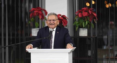 Başkan Büyükkılıç, AK Parti Kayseri İl Kadın Kolları yönetimiyle buluştu