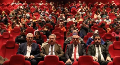 Başkan Palancıoğlu, öğretmenlerle 'Aybüke: Öğretmen oldum ben' filmini izledi