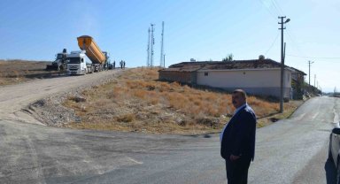 Beylikova'da sıcak asfalt ve çevre düzenleme çalışmaları tamamlandı