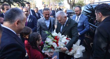 Binali Yıldırım: "Dünya, Gazze'de yaşanan etnik temizlik karşısında susuyor"