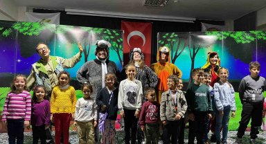 Bremen Müzikali tiyatro gösterisi Çifteler'de