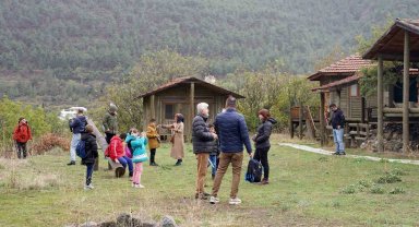 Çocuklar doğayı keşfediyor