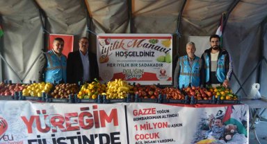 Develi'de Filistin için "İyilik Manavı" açıldı