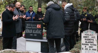 Eskişehirspor'dan, milli kaleci Sinan Alağaç'ın kabrini ziyaret