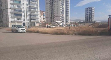 Fırtına Sivas'ta hasara yol açtı