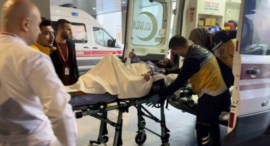 Gazzeli 3 yaralı çocuk Ankara Etlik Şehir Hastanesi'ne getirildi