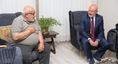 Gecekonduda yaşayan aile, dönüşümle artık sıcak evlerinde