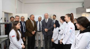 Genç girişimciler yetişiyor
