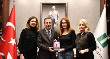 İki Elin Sesi Var Senfoni Orkestrası Öğrencisi Arya'dan Başkan Ataç'a ziyaret
