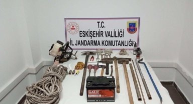 Jandarma kaçak kazıya geçit vermiyor