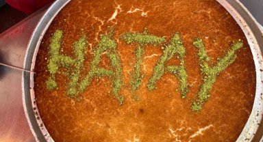 Kağıt kebabı yeme yarışmasında renkli görüntüler yaşandı