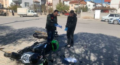 Karaman'da motosikletler çarpıştı: 1'i ağır 2 yaralı