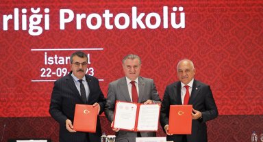 Kayseri'de öğretmenlere futbol eğitimi verilecek